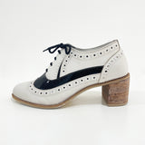 SIDIK JARI PRELOVED SHOES IN WHITE (SIZE 41-CODE 03)