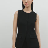 FITTED VEST IN BLACK